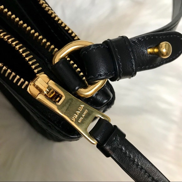 !SOLD Prada double zip nylon and leather crossbody - Picture 4 of 8